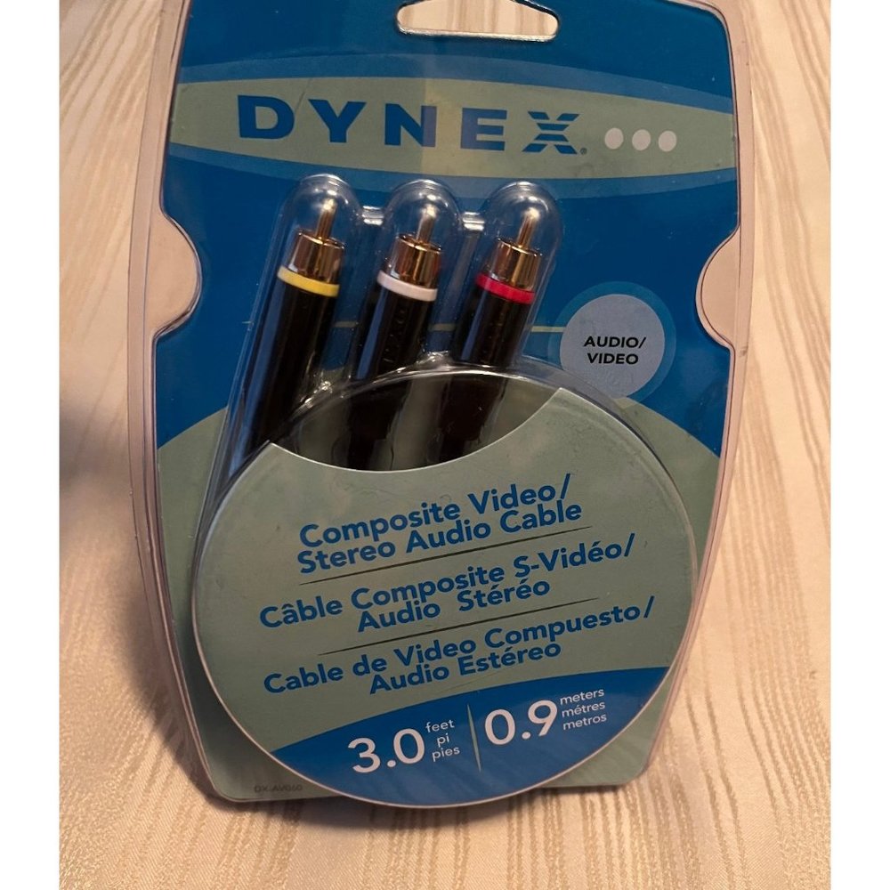 NEW DYNEX S-Video Cable 3.0 feet .9 Meters HD NIP Old Stock 2007 Best Buy